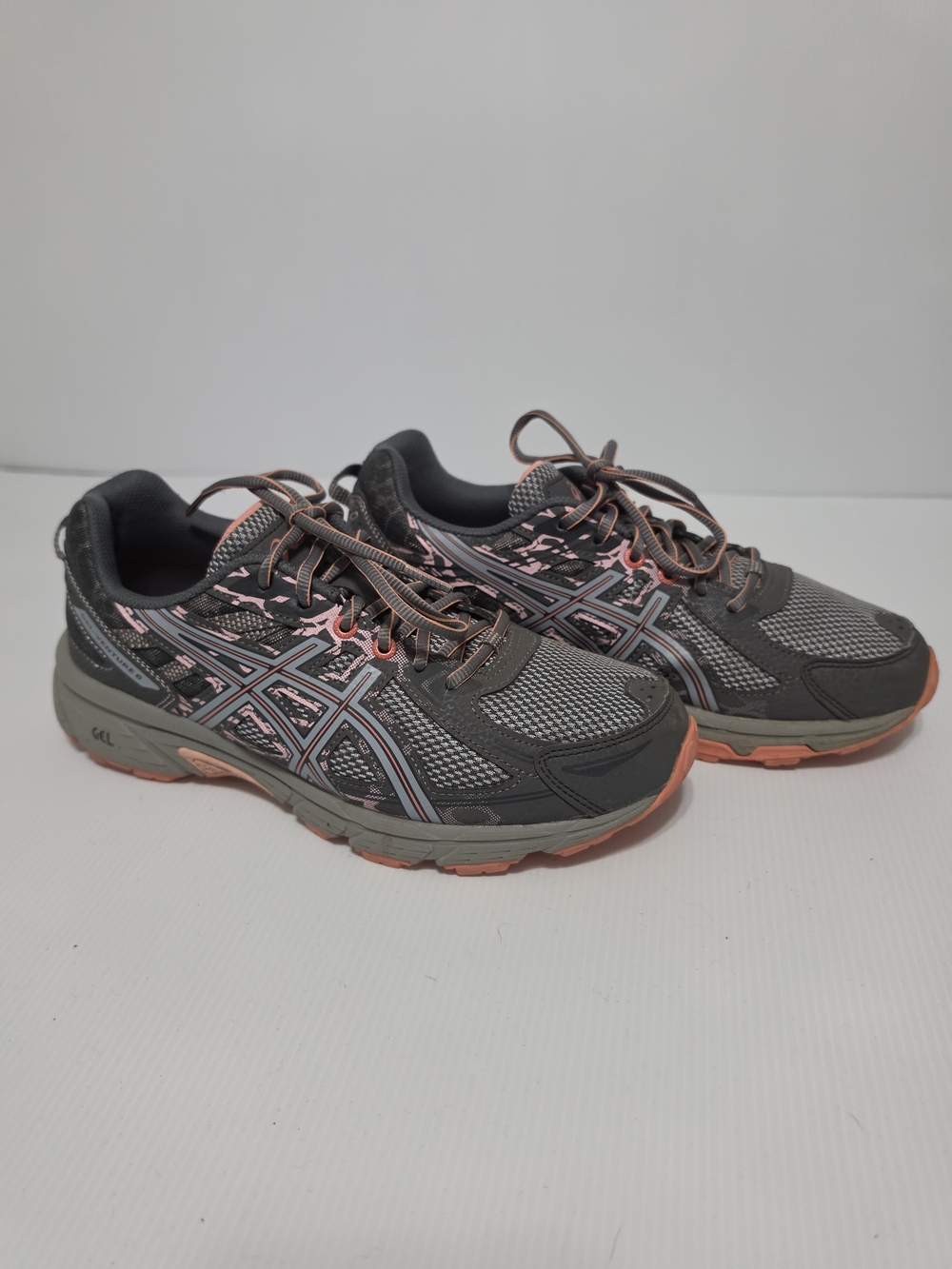 ASICS Women's GEL Venture 6 Trail Running Shoes Gray with Pink Accents Size 9 D